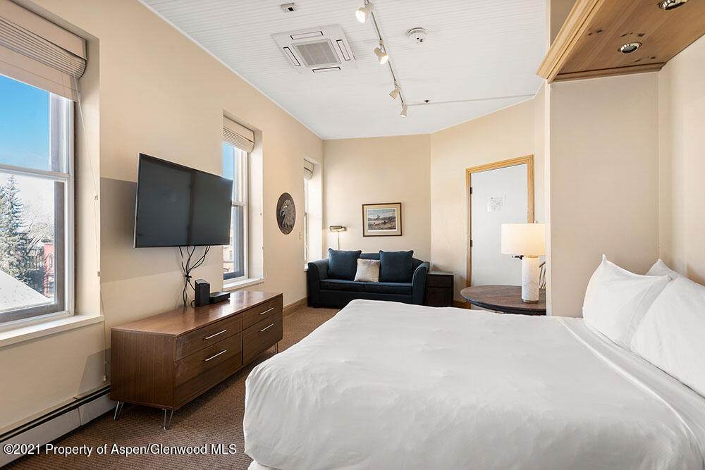404 Galena Street - Photo 1