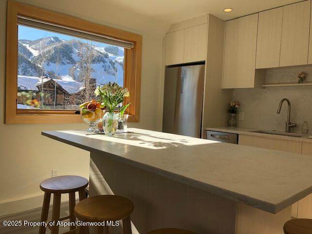 1136 Vine Street - Photo 1