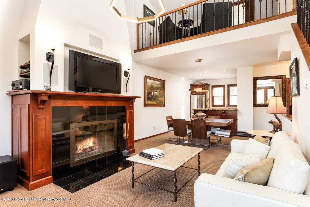 425 Wood Road - Photo 1