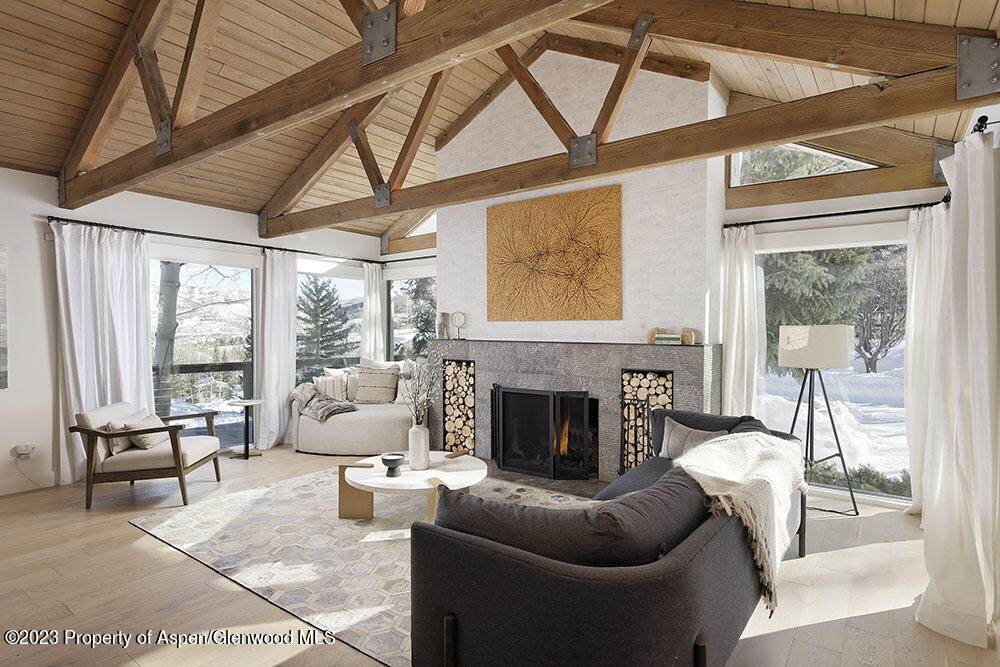 318 Meadow Road - Photo 1