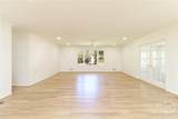 100 Williamsburg Lane - Photo 5