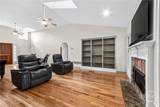 1050 Simonton Way - Photo 18
