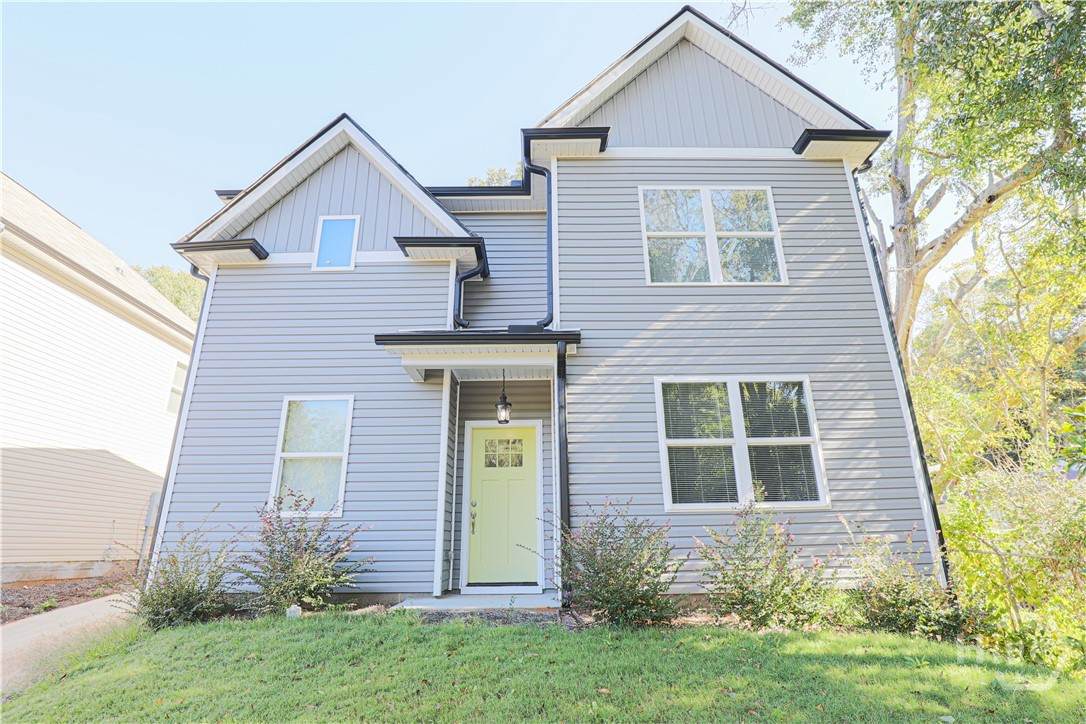 1641 Broad Street - Photo 1