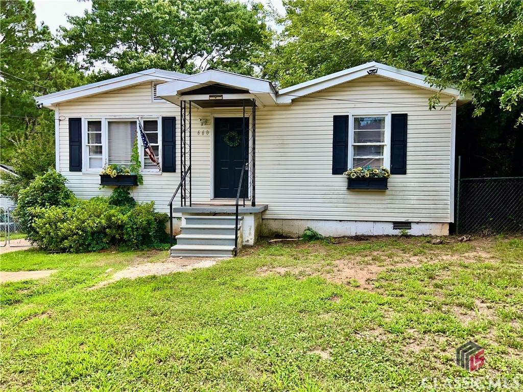 660 Vine Street - Photo 1
