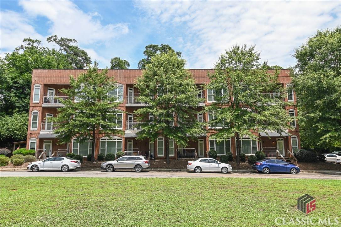 250 Martha Drive - Photo 1