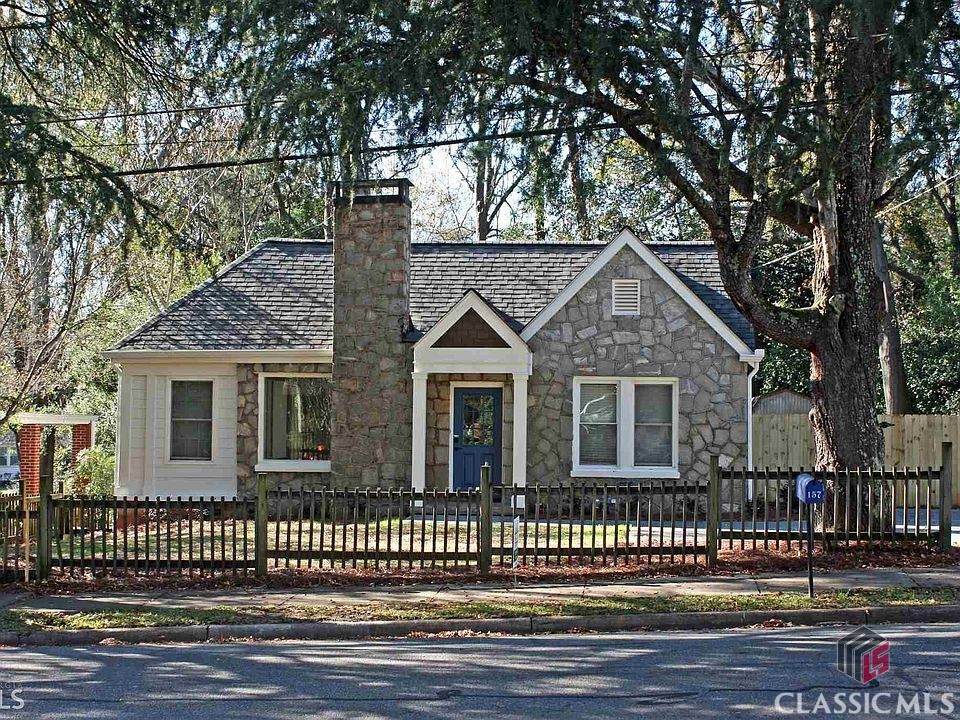 157 Holman Avenue - Photo 1