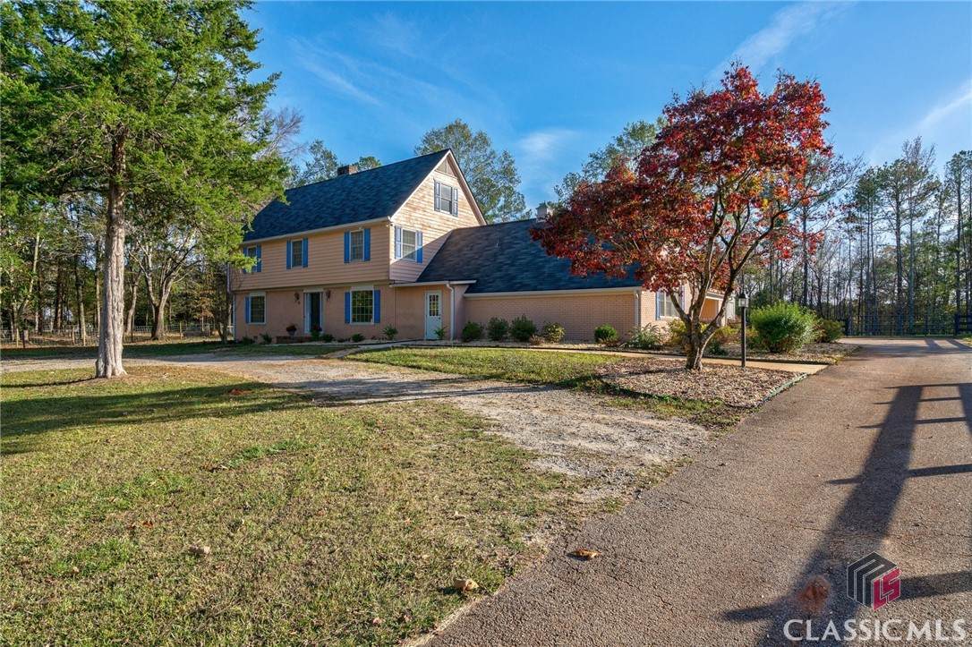 135 Green Hills Road - Photo 1
