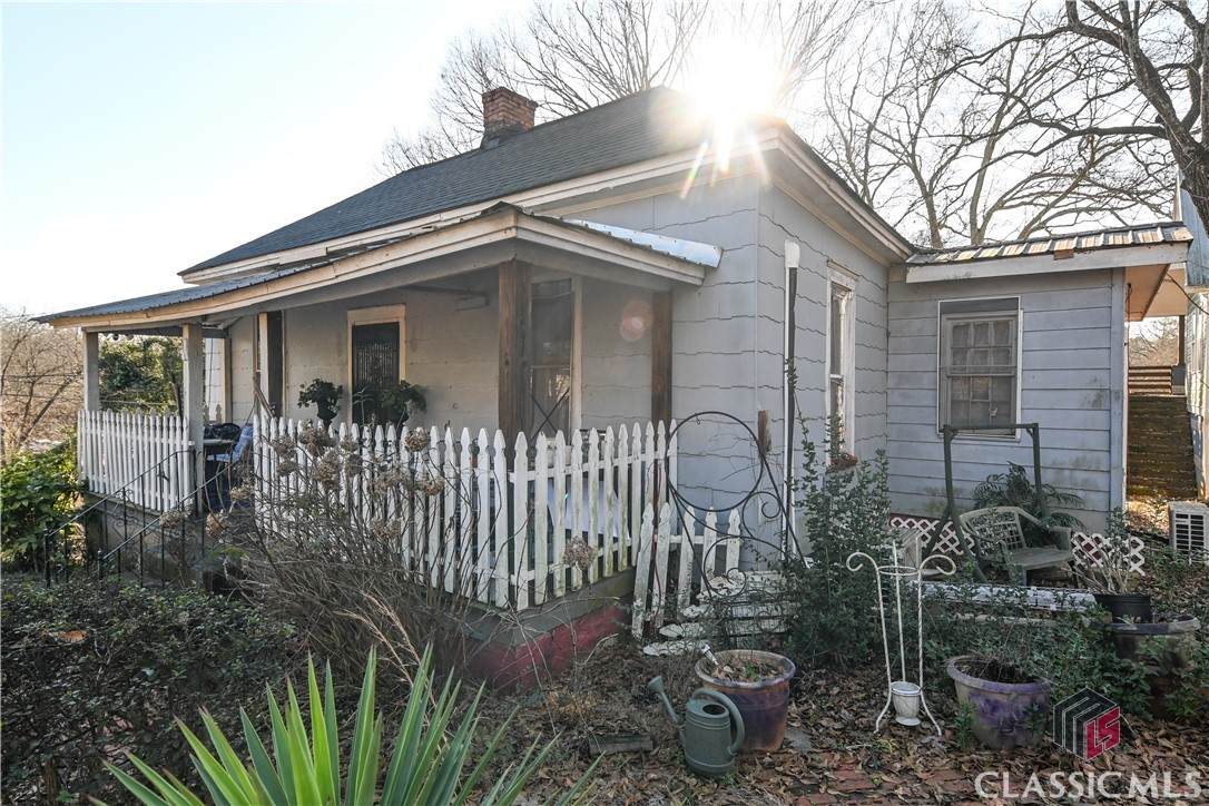 971 Waddell Street - Photo 1
