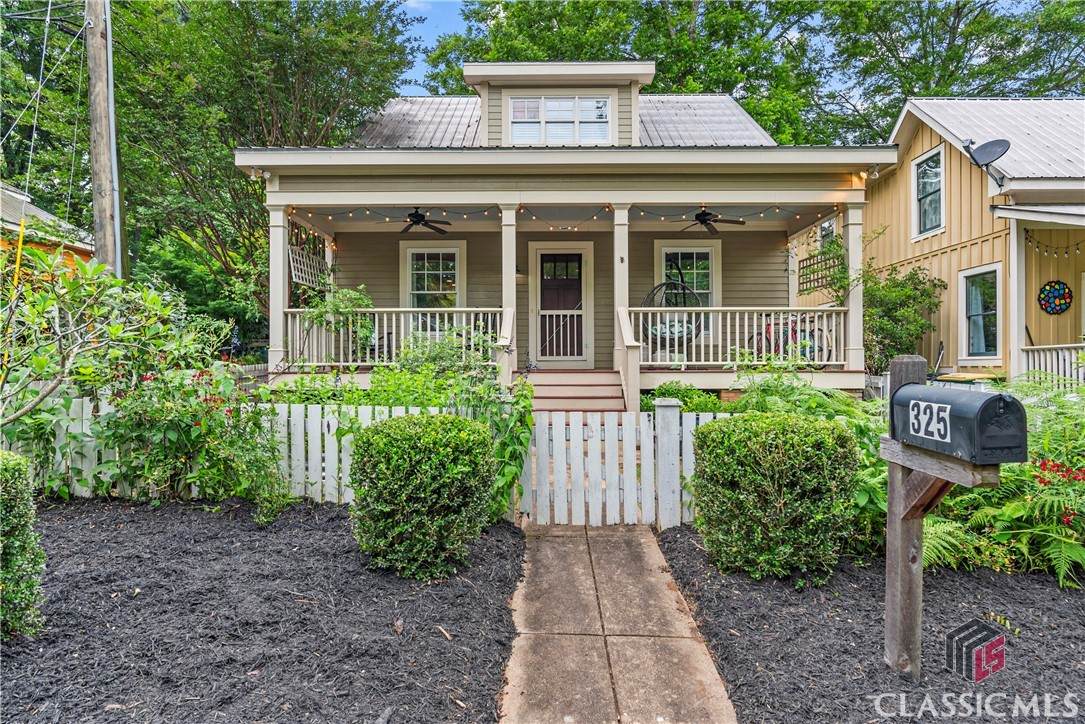 325 Lyndon Avenue - Photo 1