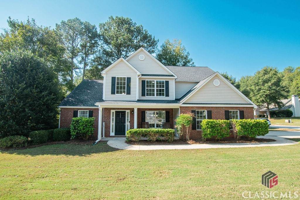 514 Wellington Drive - Photo 1