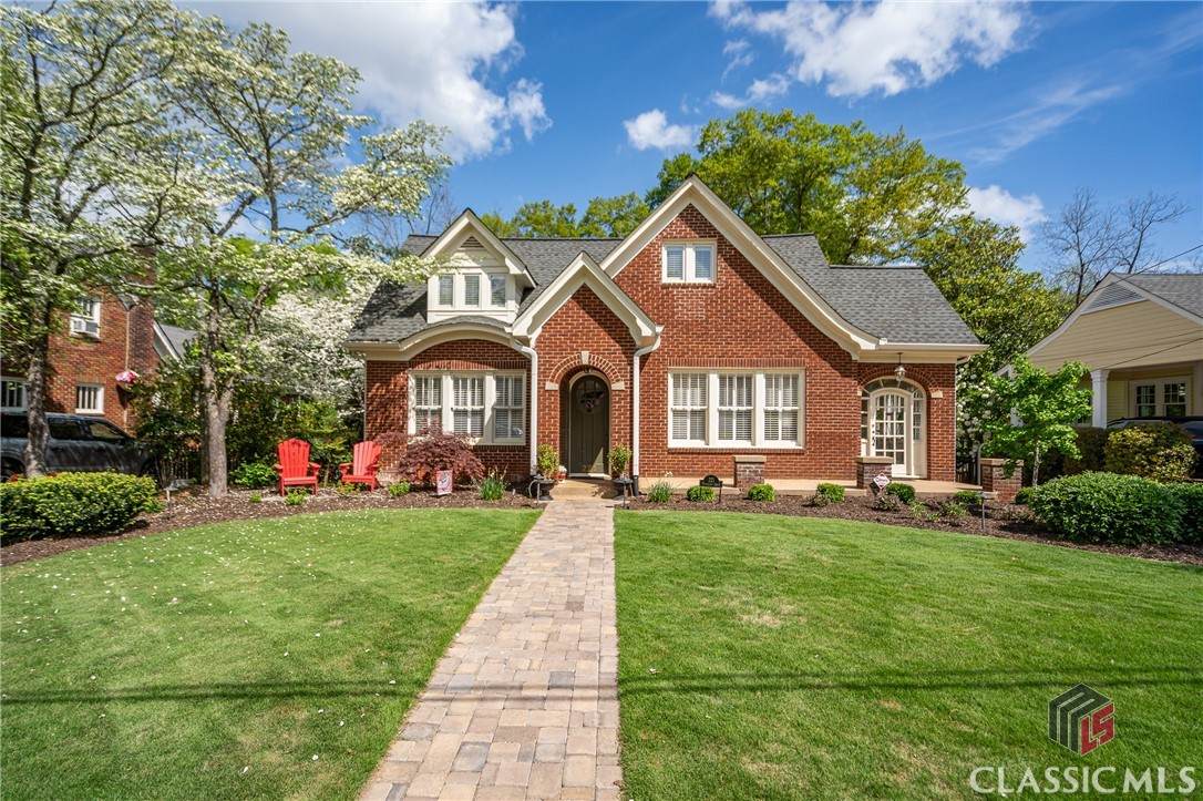 221 University Drive - Photo 1