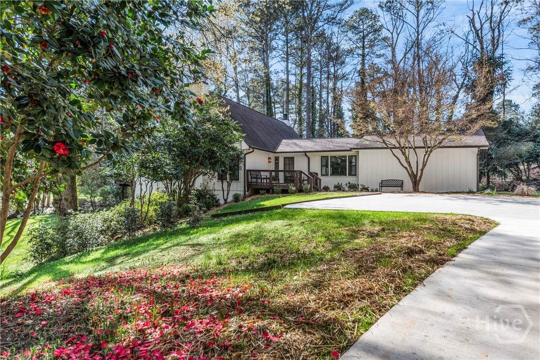 200 Skyline Parkway - Photo 1
