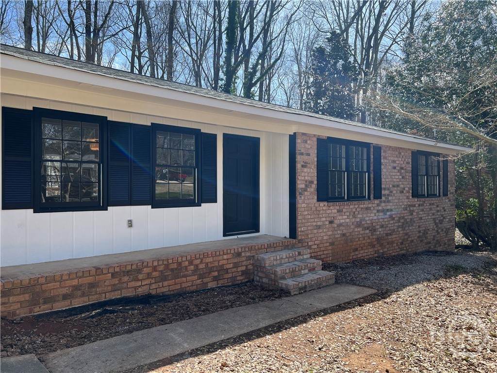 1051 Crooked Creek Rd - Photo 1