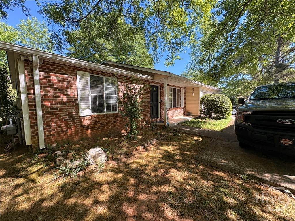 200 Richard Way - Photo 1