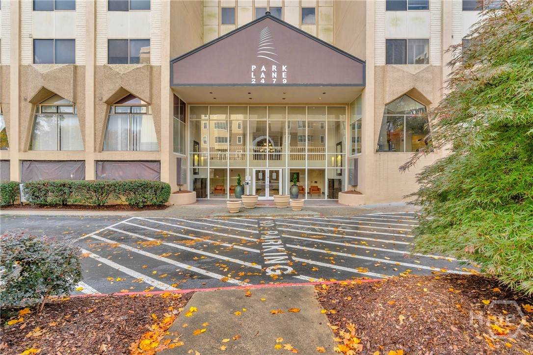 2479 Peachtree Road - Photo 1