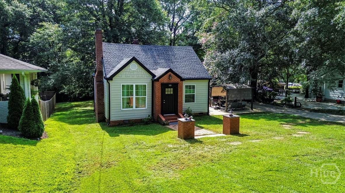 183 Parkway Drive - Photo 1