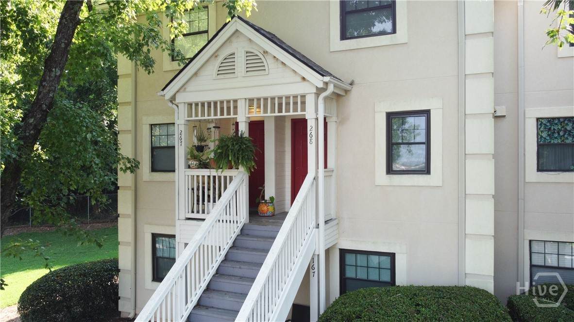 290 Appleby Drive - Photo 1