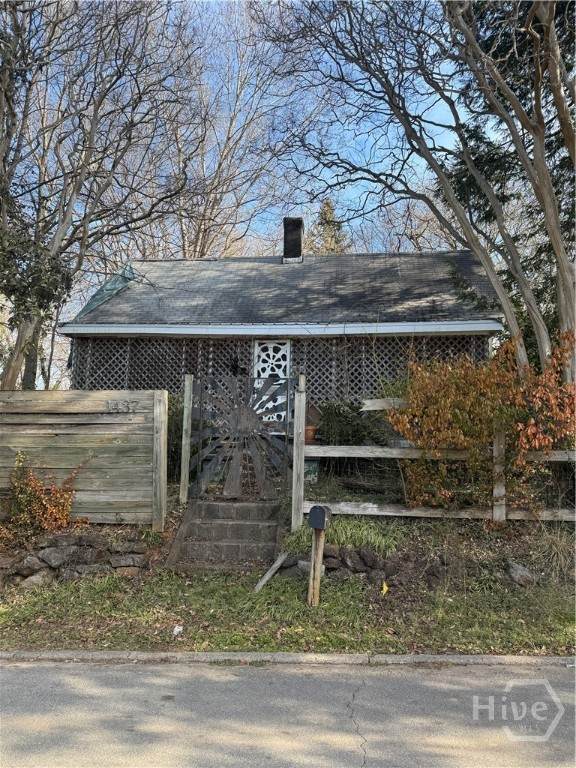 1437 E Broad - Photo 1