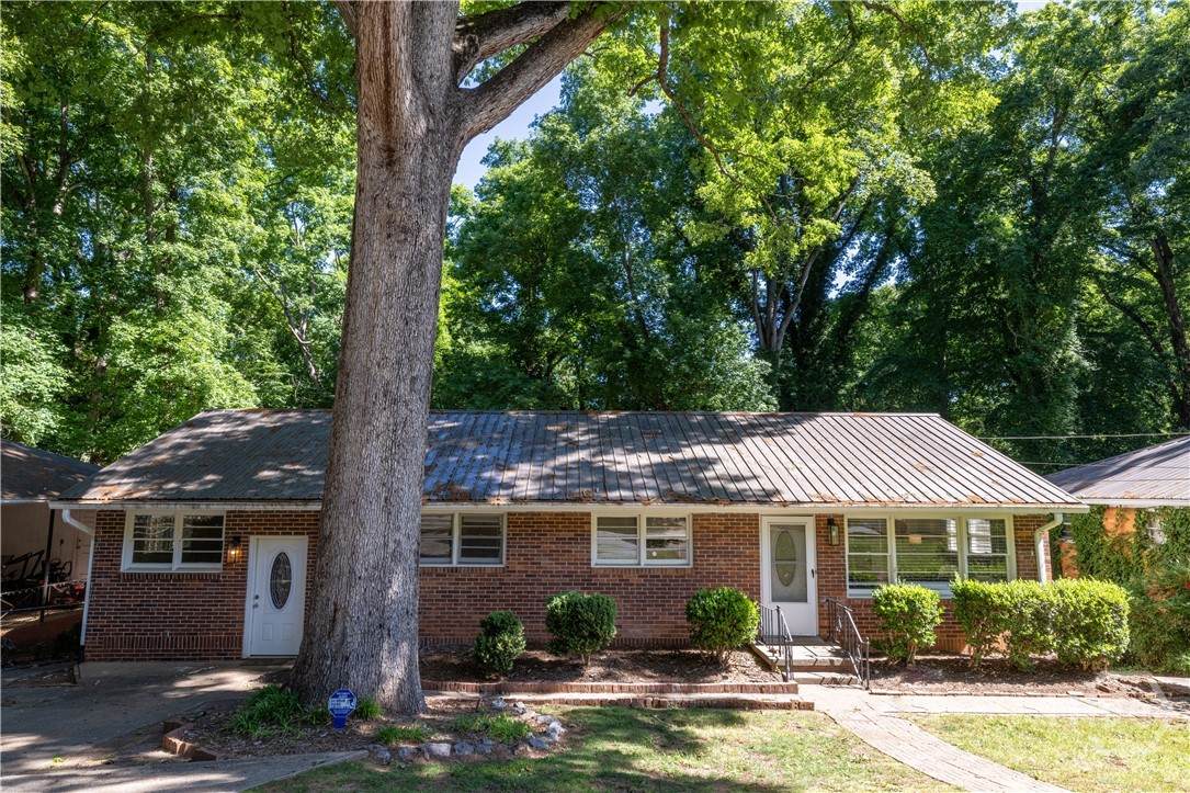 583 Woodland Hills - Photo 1