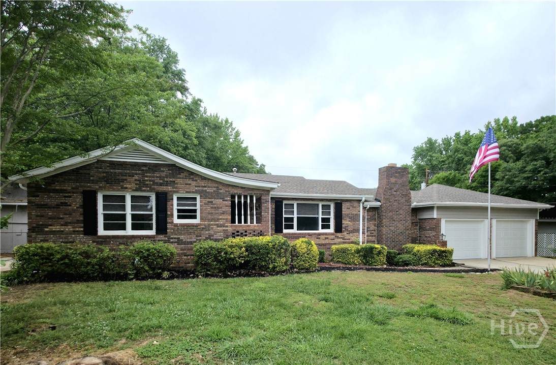 360 Pinkney Street - Photo 1