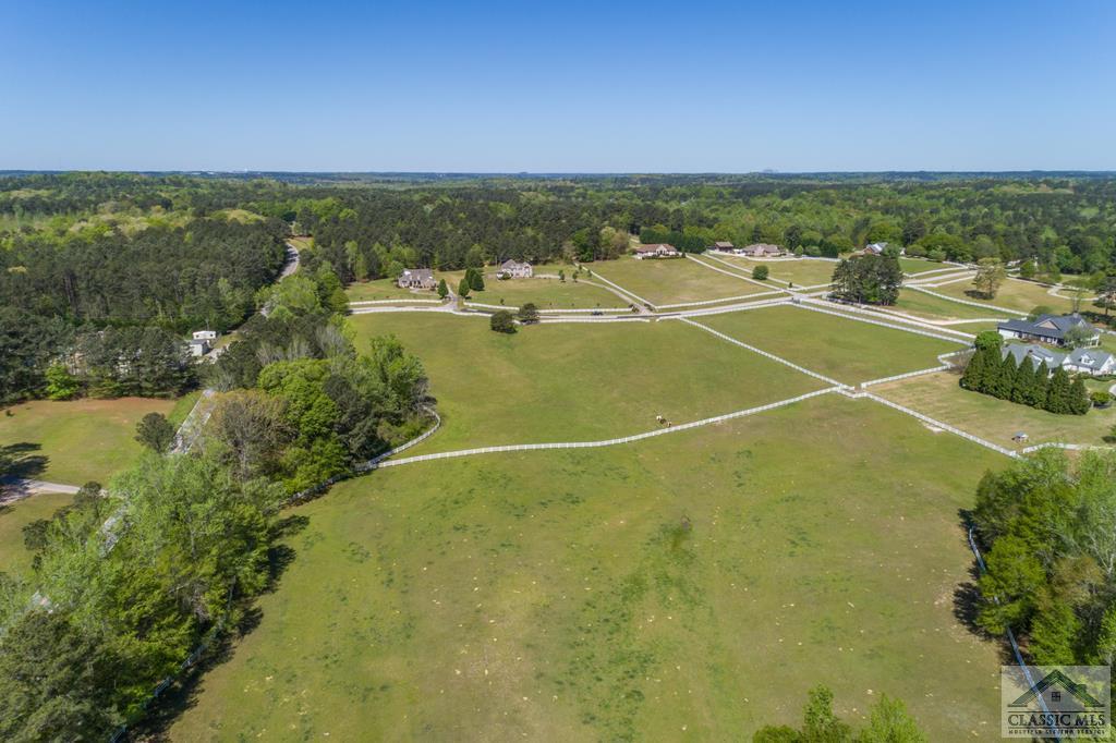 20 Longview Dr - Photo 1