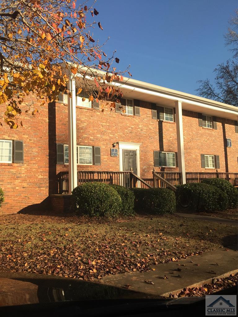 195 Sycamore - Photo 1