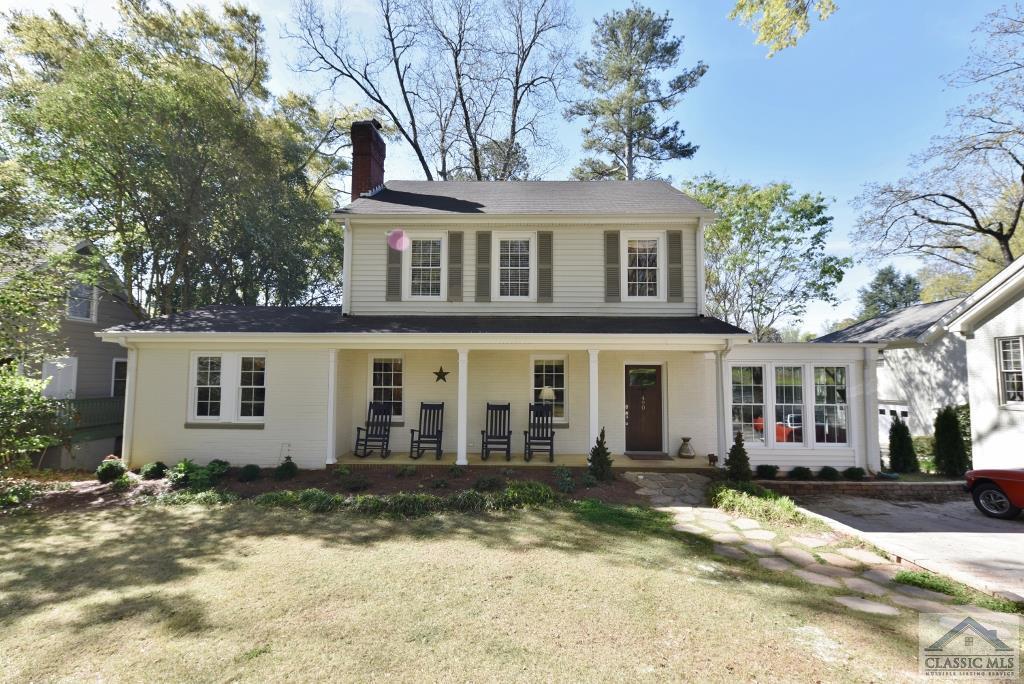 490 Southview Drive - Photo 1