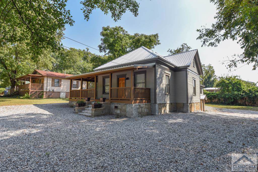 490 Ruth Street - Photo 1