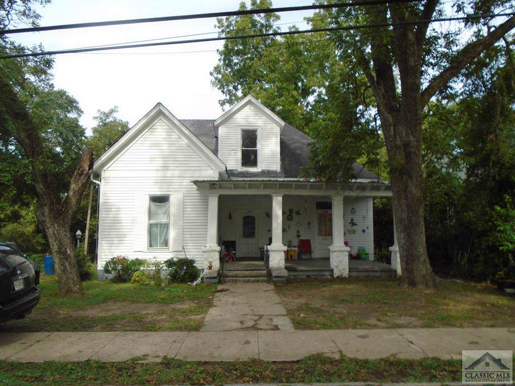 174 Mcintosh Street S - Photo 1