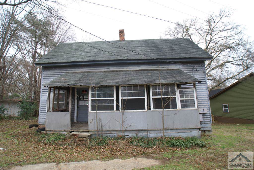 305 Jackson Street S - Photo 1