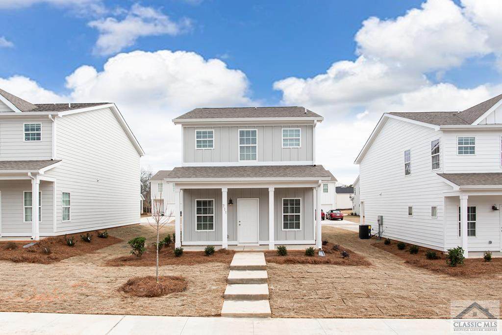 715 Vincent Drive W - Photo 1