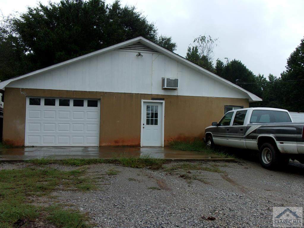 882 Wesley Chapel Road - Photo 1