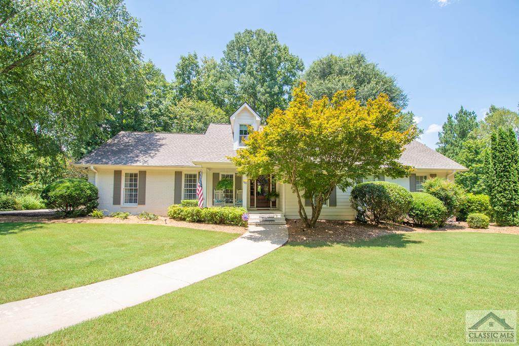 110 Hillsborough Drive - Photo 1