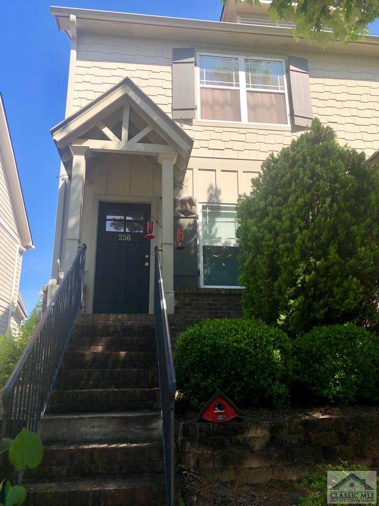 256 Center Park Lane - Photo 1
