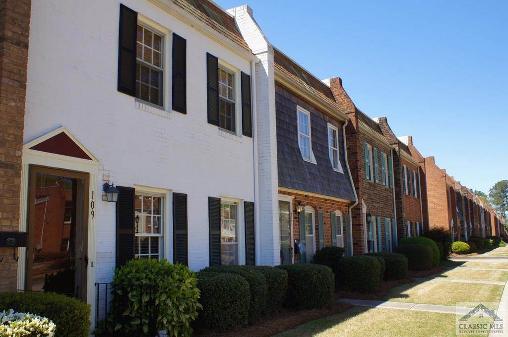 109 Georgetown Drive - Photo 1