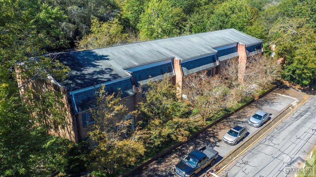 350 Pope Street S - Photo 1