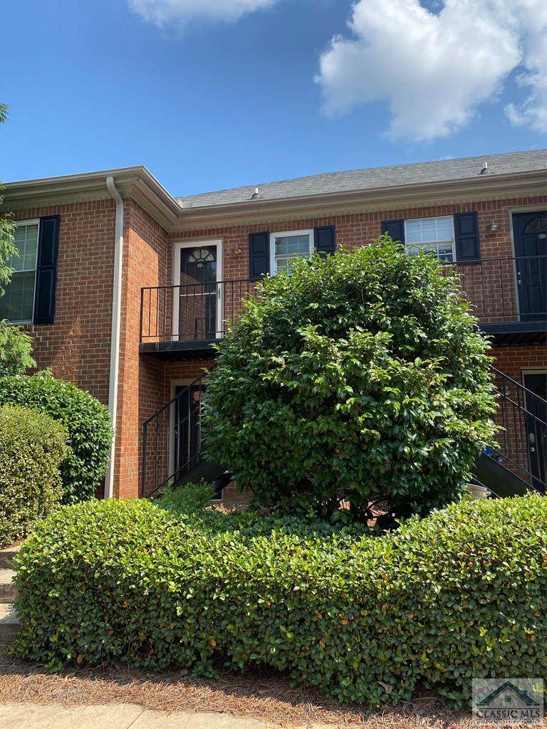 1055 Baxter Street - Photo 1