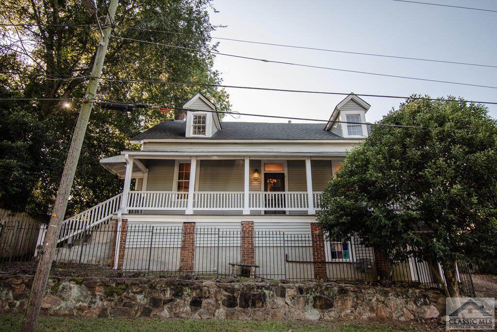 153 Lyndon Avenue - Photo 1