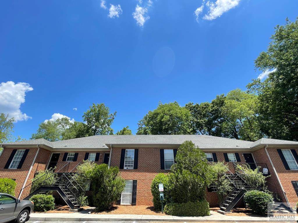 1055 Baxter Street - Photo 1