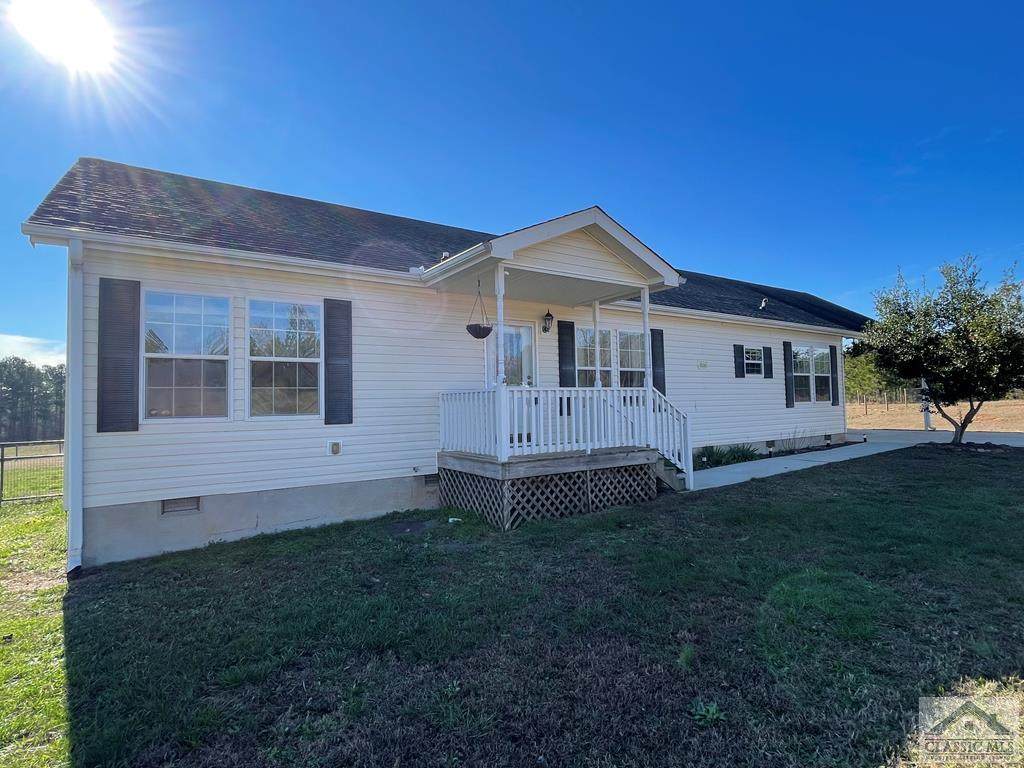 151 Emerald Circle - Photo 1