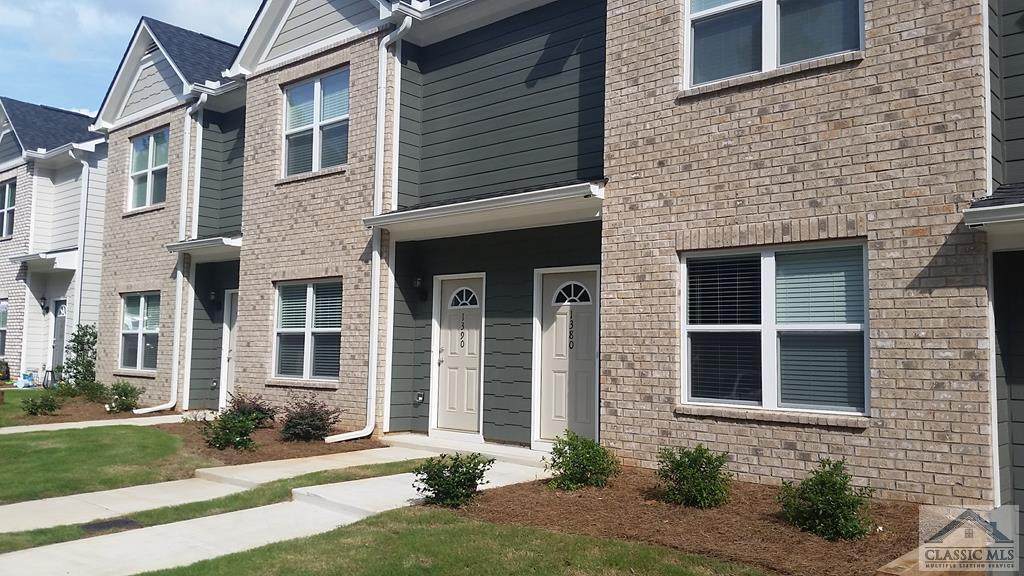 1380 Binghampton Circle - Photo 1
