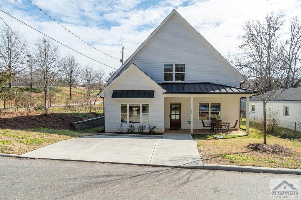 901 Henderson Ext - Photo 1