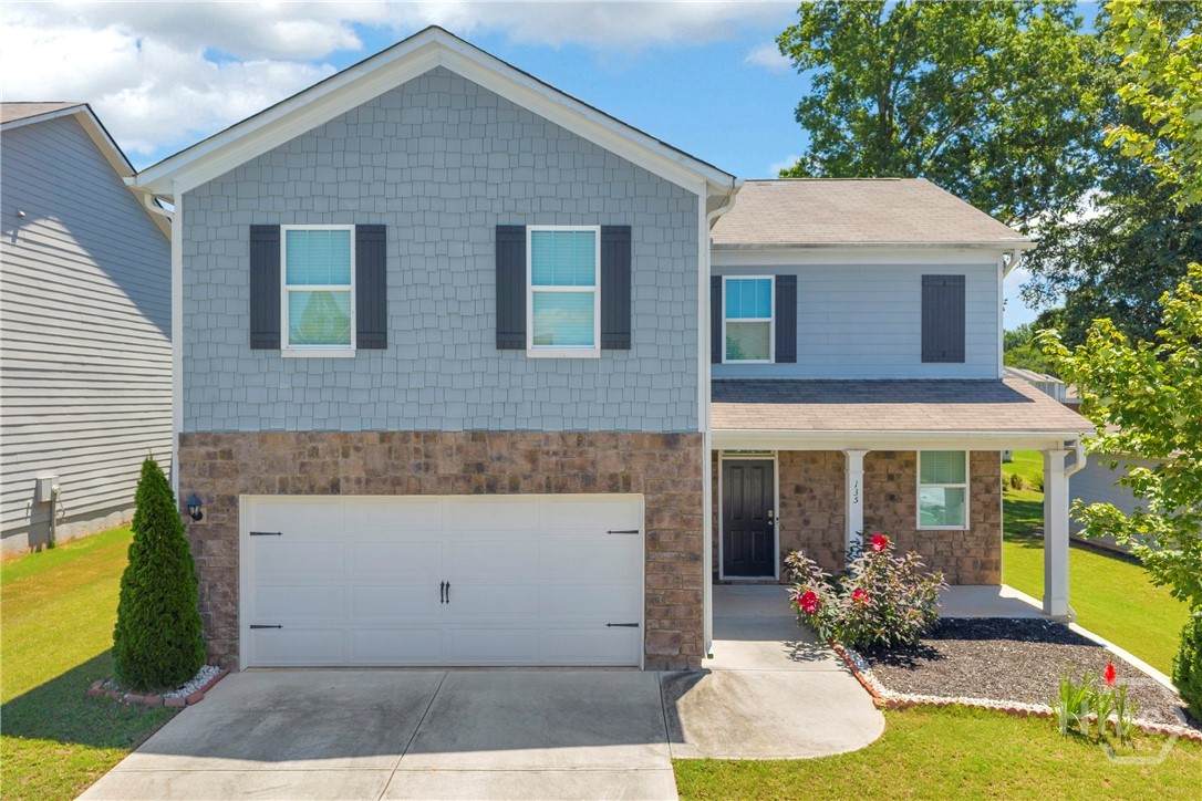135 Starbuck Parkway - Photo 1