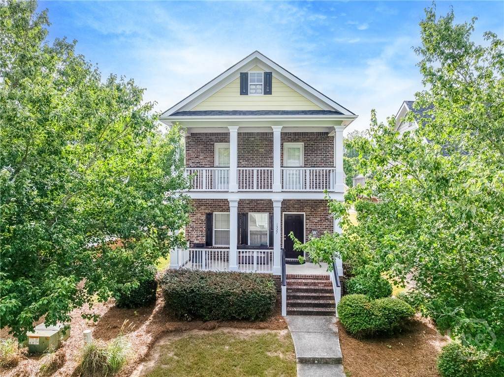 1327 Eisenhower Avenue - Photo 1