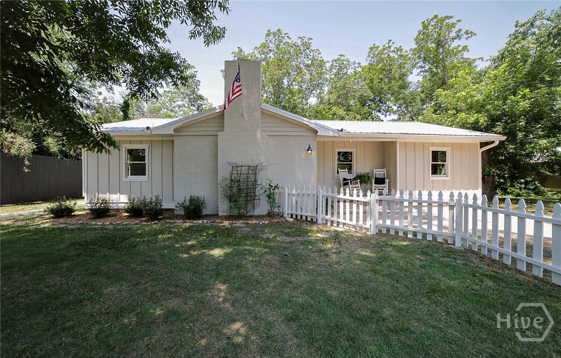 1489 Main Street - Photo 1