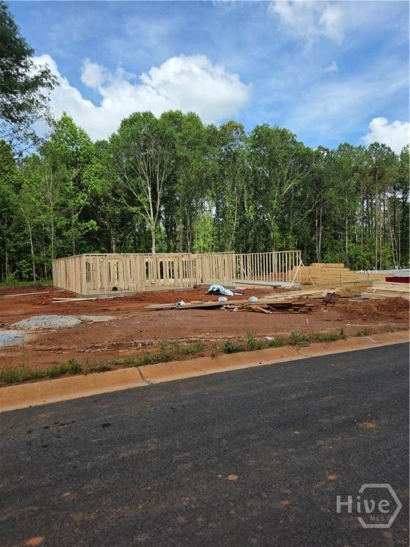 100 Mockingbird Lane - Photo 1