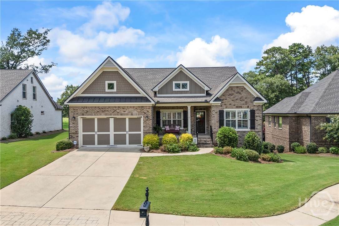 823 Legends Drive - Photo 1