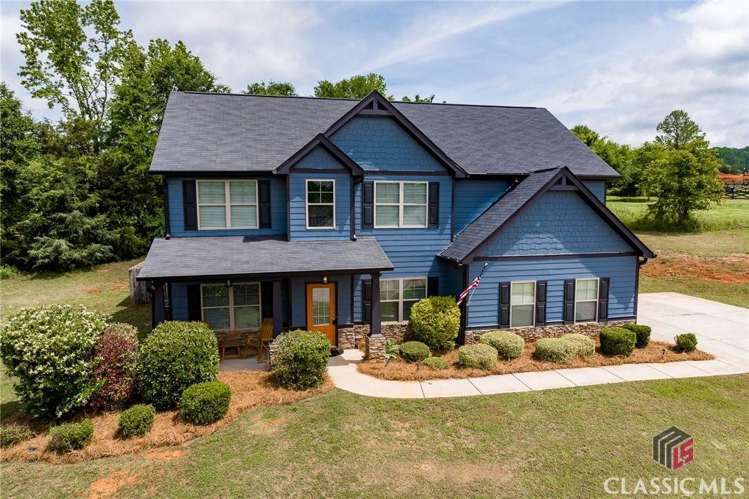 970 Valley Drive - Photo 1