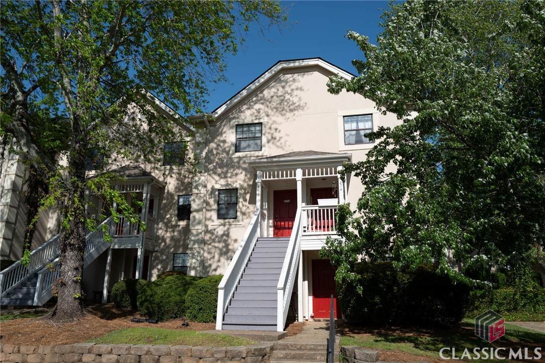 290 Appleby Drive - Photo 1