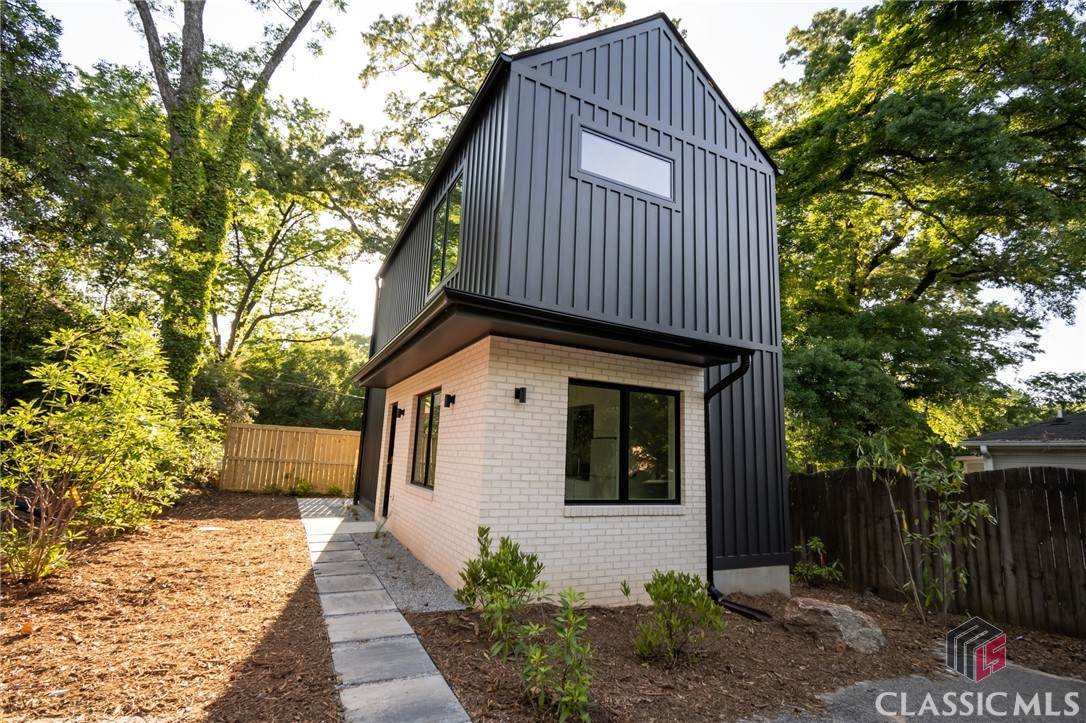 297 Morton Avenue - Photo 1